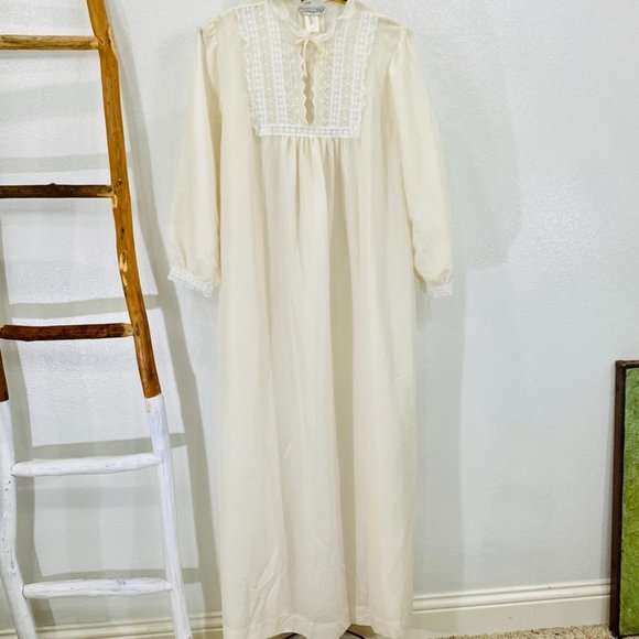 Vintage Christian Dior Full Length Ivory Nightgown with Lace Accents SZ MED - Picture 1 of 11